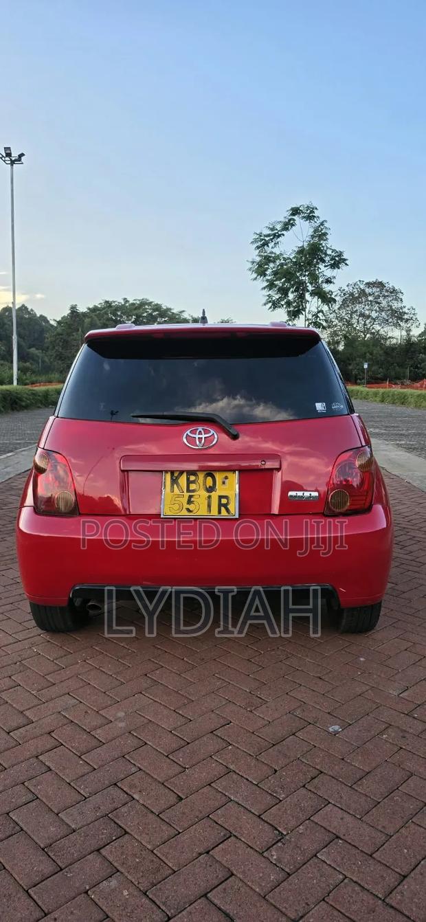 Toyota IST 2005 Red