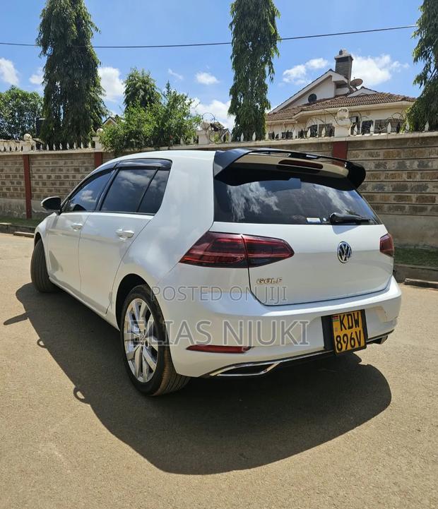 Volkswagen Golf 2017 White