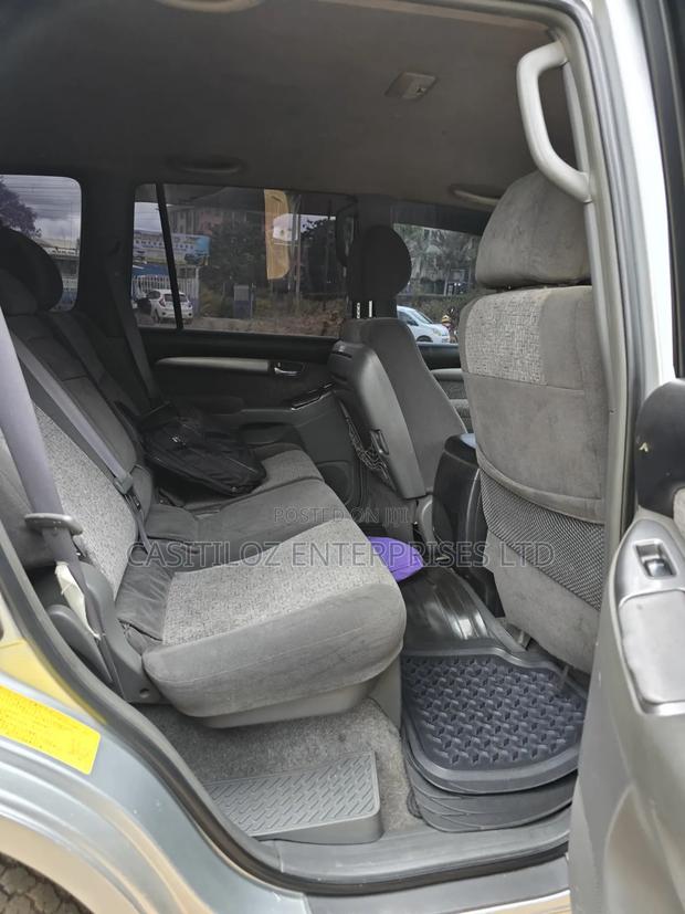 Toyota Land Cruiser Prado 3.0 D-4D 5dr 2005 Silver