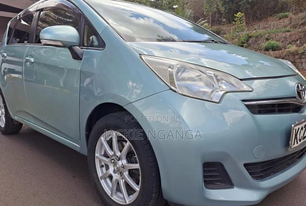 Toyota Ractis 2013 Green