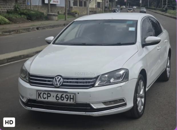 Volkswagen Passat 2011 White