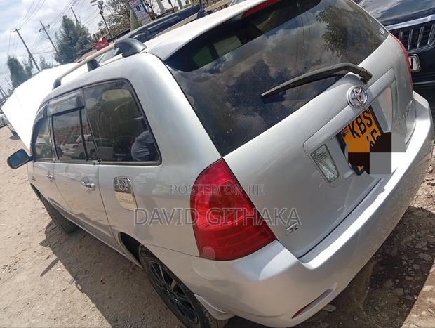 Toyota Corolla Fielder 2006 Silver