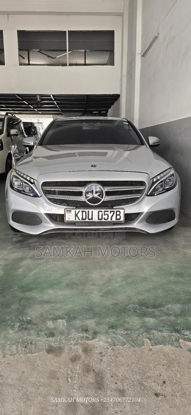 Mercedes-Benz C200 2019 Silver
