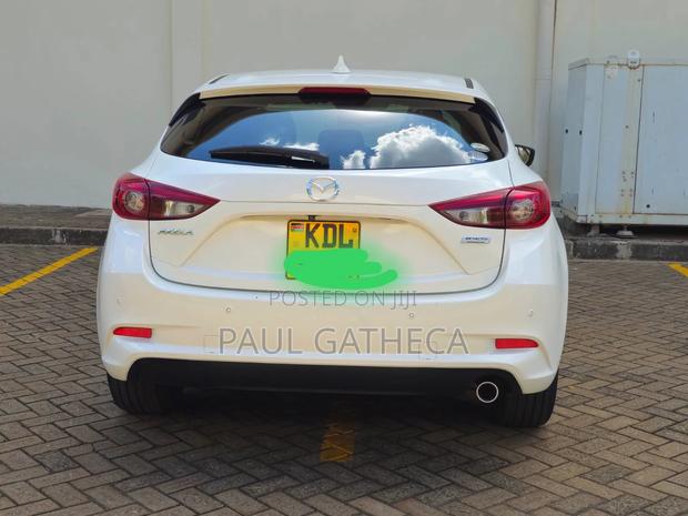 Mazda Axela 2016 White
