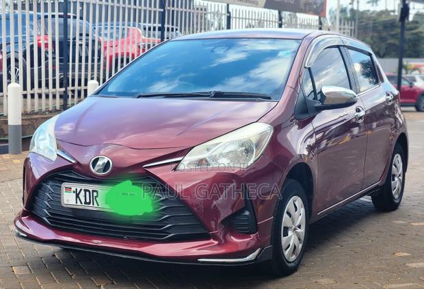 Toyota Vitz 2017 Maroon