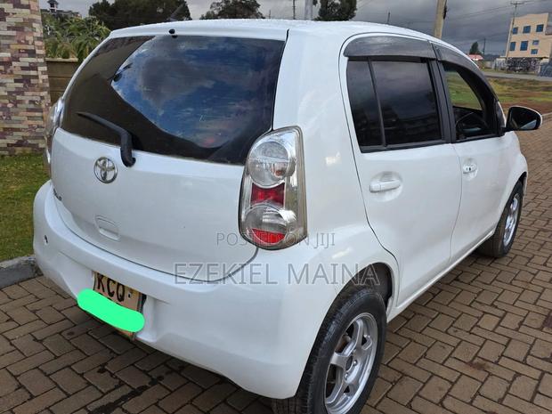 Toyota Passo 2011 White