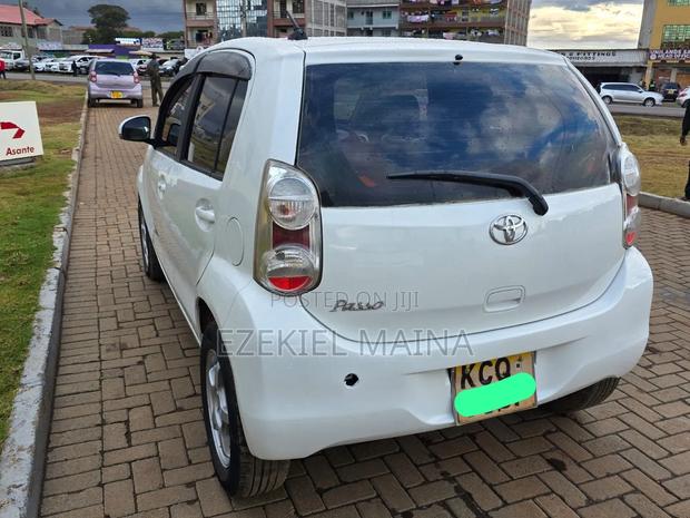 Toyota Passo 2011 White