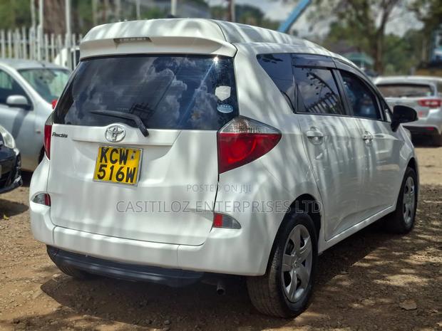 Toyota Ractis 1.5 FWD 2012 White