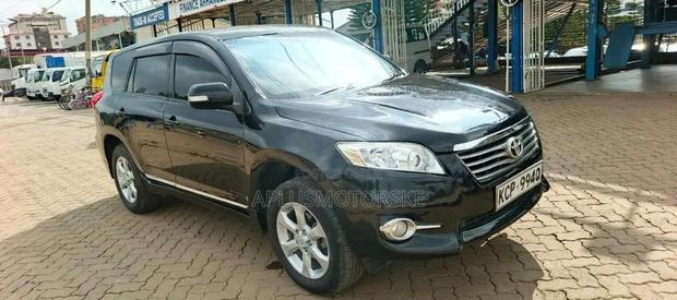 Toyota Vanguard 2010 Black
