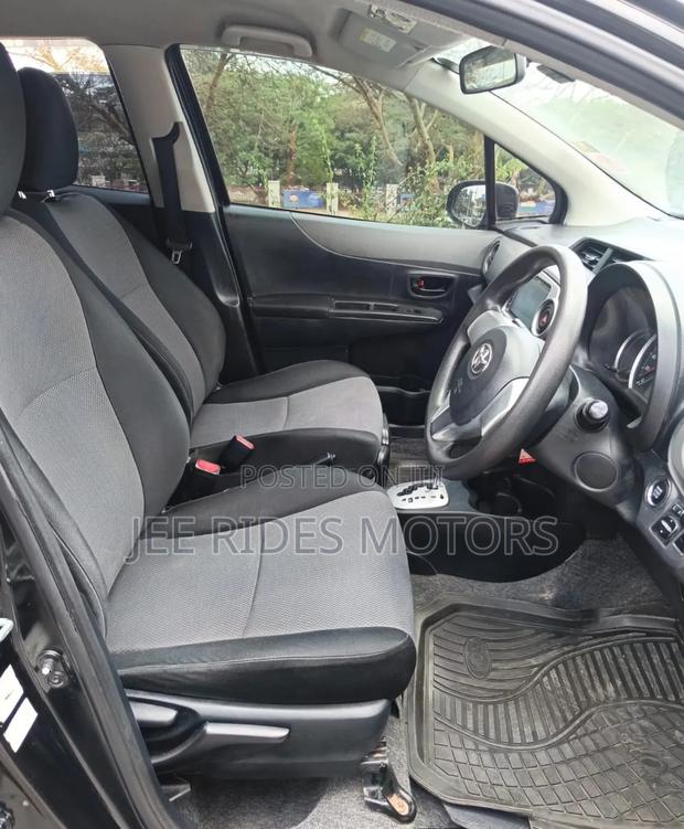 Toyota Vitz 2012 Burgundy
