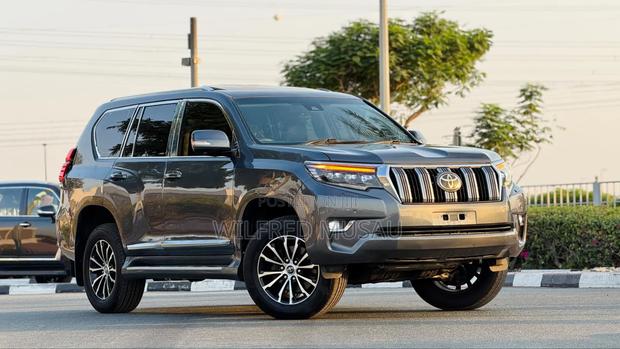 Toyota Land Cruiser Prado 2.8 2020 Gray