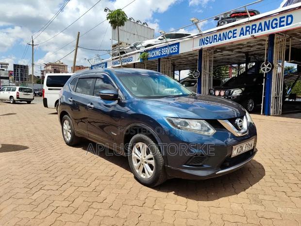 Nissan X-Trail 2.0 Hybrid FWD 2015 Blue