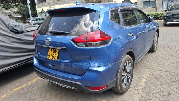 Nissan X-Trail 2.0 Petrol AWD 2017 Blue