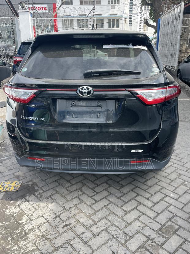Toyota Harrier 2.0 2020 Black