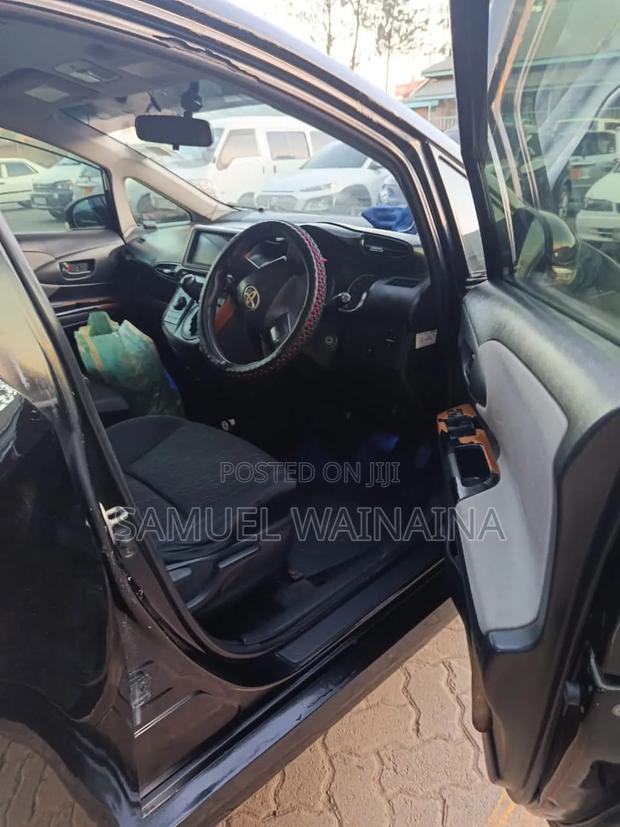 Toyota Wish 2011 Black