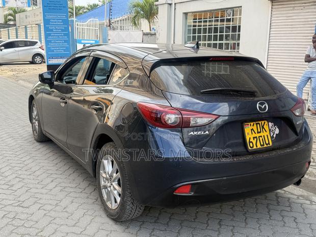 Mazda Axela 2015 Blue