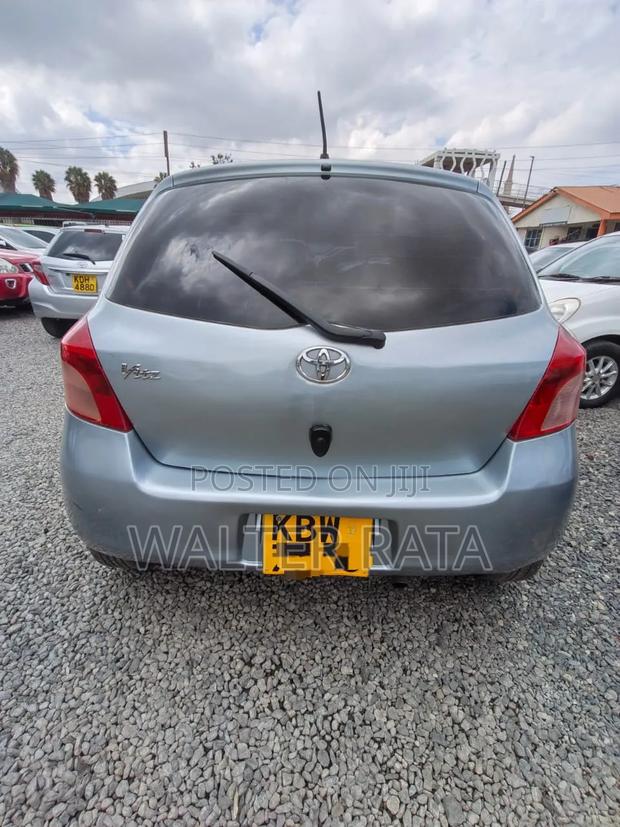 Toyota Vitz 1.3 AWD 5dr 2006 Gray