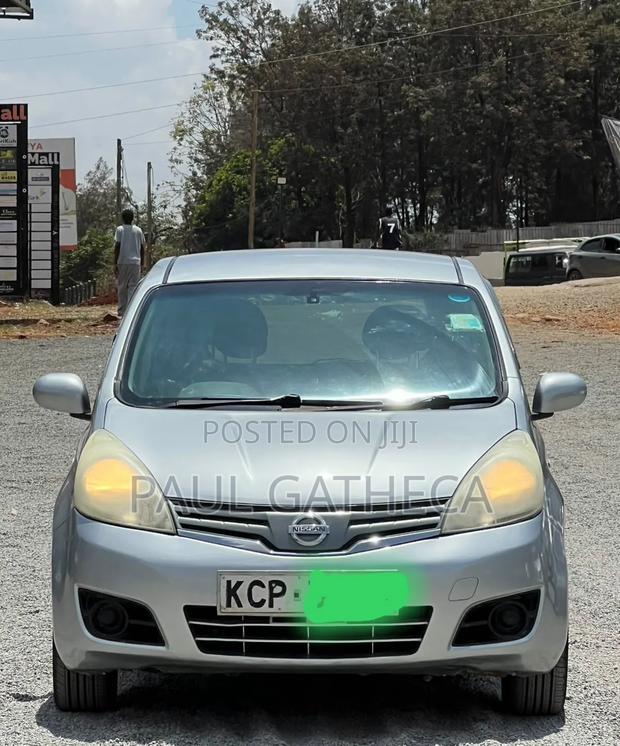Nissan Note 2011 Silver