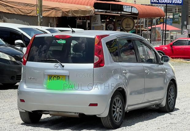 Nissan Note 2011 Silver