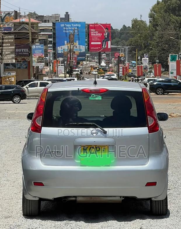 Nissan Note 2011 Silver