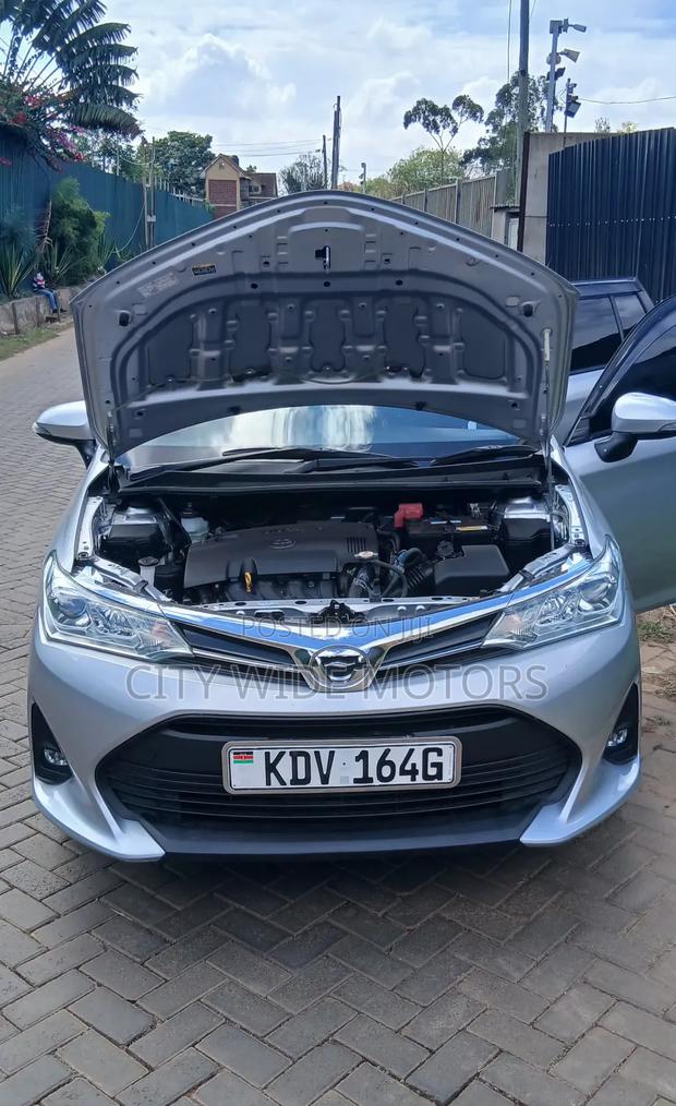 Toyota Corolla Fielder 1.5 Hybrid FWD 2019 Silver