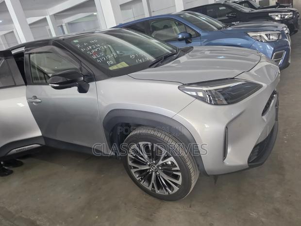 Toyota Yaris 2020 Silver