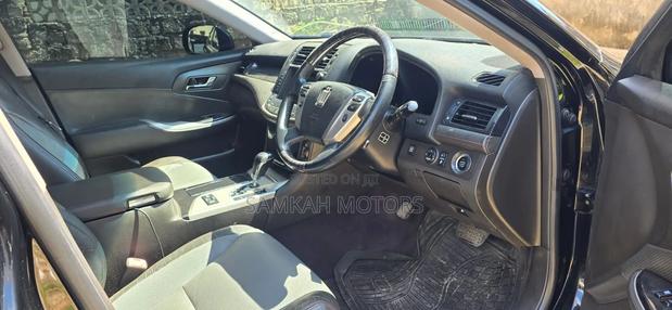 Toyota Crown 2011 Black