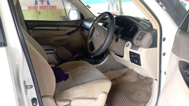 Toyota Land Cruiser Prado 2.7 5dr 2004 White