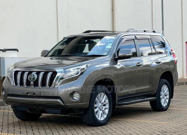 Toyota Land Cruiser 2015 Brown