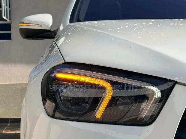 Mercedes-Benz GLE-Class GLE 400d 4MATIC 2019 Pearl