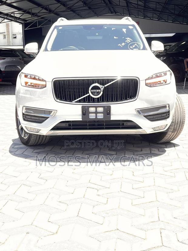 Volvo XC90 T5 Momentum AWD 2019 White