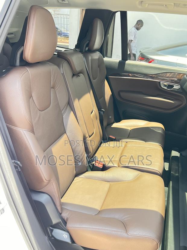 Volvo XC90 T5 Momentum AWD 2019 White