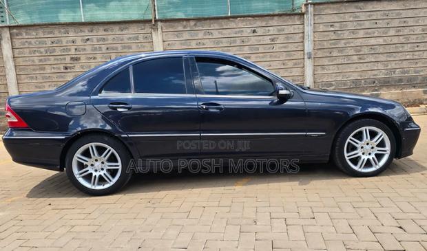 Mercedes-Benz C230 2006 Blue