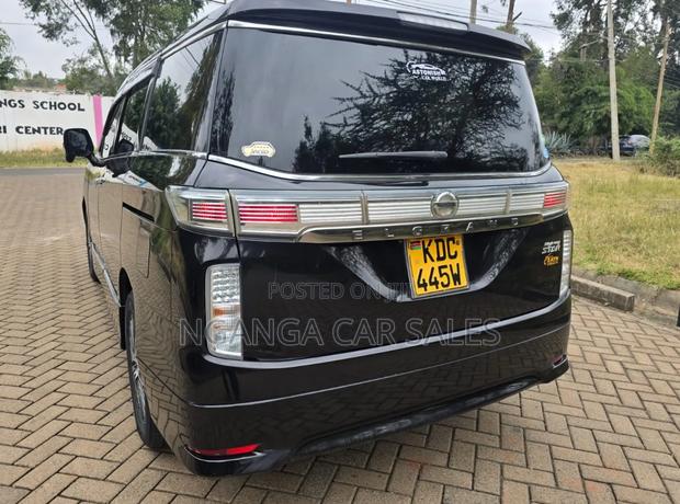 Nissan Elgrand SV Premium 2014 Black