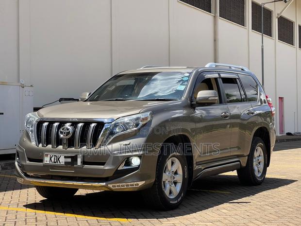 Toyota Land Cruiser Prado 2016 Gray