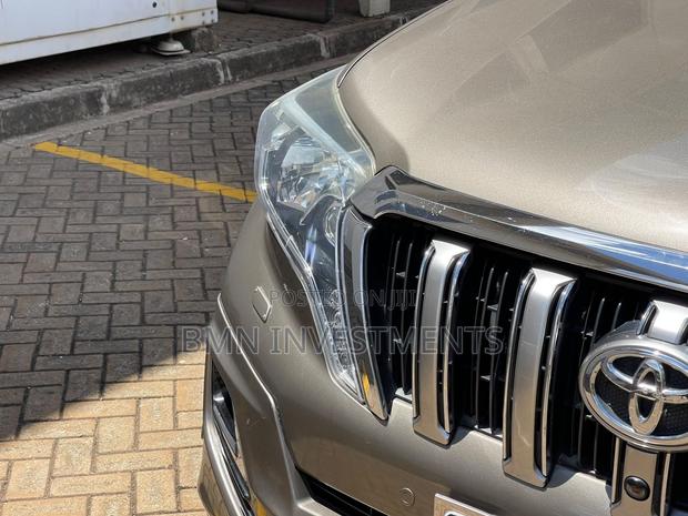 Toyota Land Cruiser Prado 2016 Gray