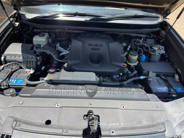 Toyota Land Cruiser Prado 2016 Gray
