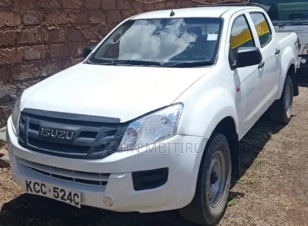 Isuzu D-MAX 2014 White