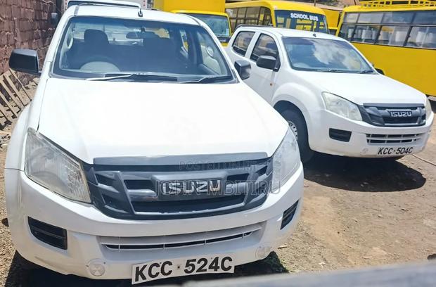 Isuzu D-MAX 2014 White
