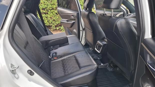 Toyota Harrier 2.0 2018 White