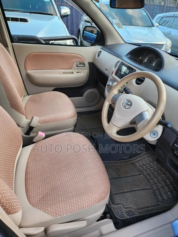 Toyota Sienta 2015 Blue