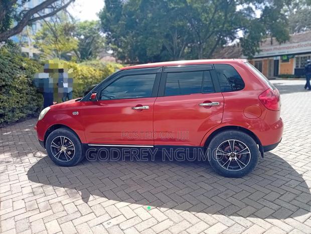 Mazda Verisa 2009 Orange