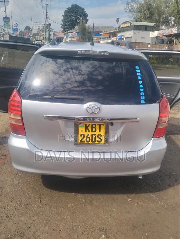 Toyota Wish 2005 Gray