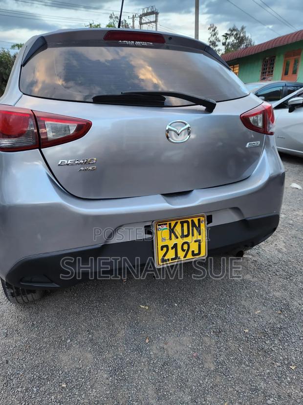 Mazda Demio 2016 Silver