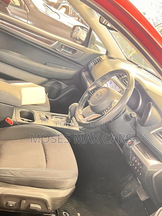 Subaru Outback 2.5i AWD 2019 Maroon