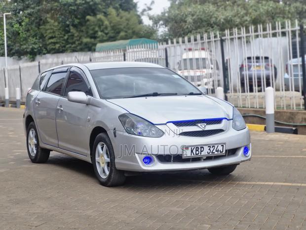 Toyota Caldina 2005 Silver