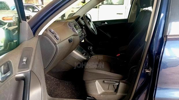 Volkswagen Tiguan SE 4Motion 4dr SUV AWD (2.0L 4cyl Turbo 6A) 2015 Blue
