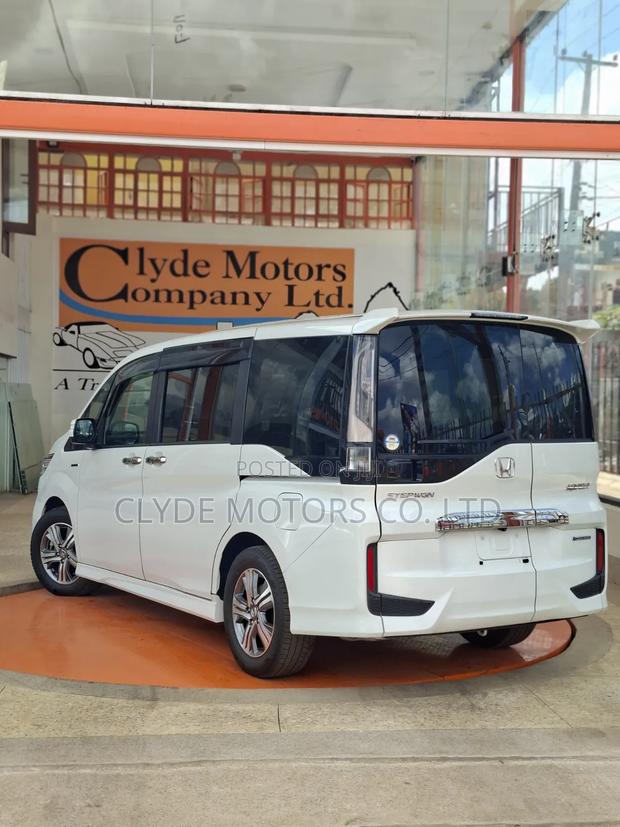 Honda Stepwgn 2019 White