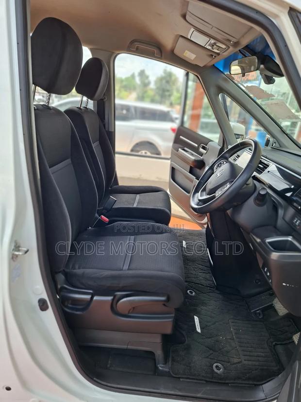Honda Stepwgn 2019 White