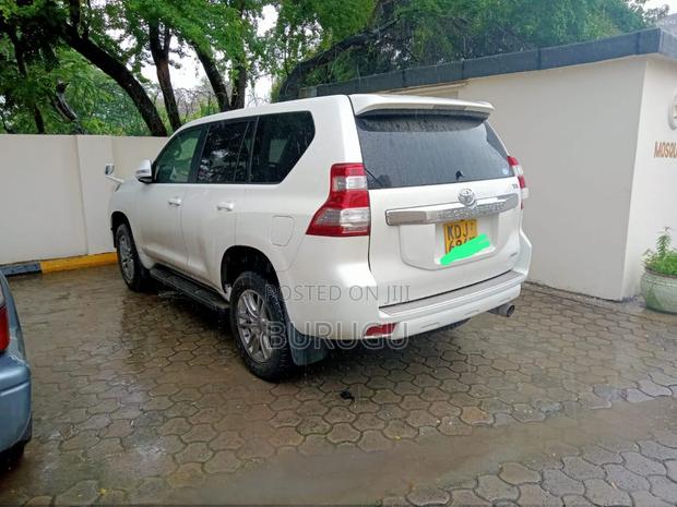 Toyota Land Cruiser Prado 2015 White